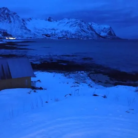 Feriehus House With Midnight Sun View In Lofoten *