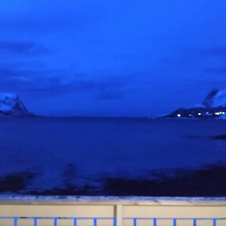 House With Midnight Sun View In Lofoten Rystad